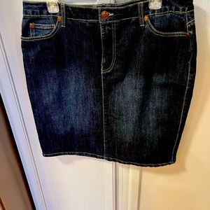 Nine West Vintage America cute denim size 14 skirt. New never worn 21” length